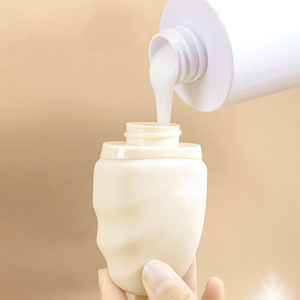 Envase Portátil de Silicona en Forma de Huevo Rosa, Verde y Blanco para Cosméticos, Champú, Gel de Ducha, Crema de Manos y Rostro, Botella Recargable Vacía para Viaje - Product Image 2