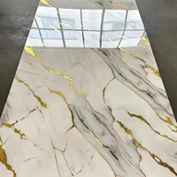 Feuille de marbre brillant personnalisée de haute qualité Panneau mural en PVC imperméable résistant à l'usure pour l'intérieur de la salle de bain extérieure moderne