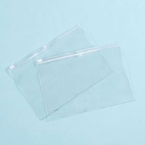 Pochette zippée en PVC EVA transparent givré pour cosmétiques, accessoires de voyage et emballages cadeaux promotionnels - Product Image 2