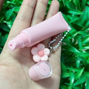 Baume à lèvres personnalisé végétalien aux peptides, mignon, 12 ml, avec porte-clés fleur et étiquette privée - Product Image 2