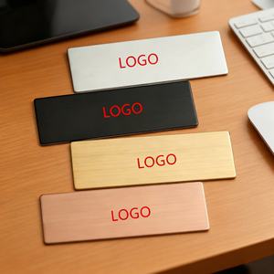 Badges personnalisés en acier inoxydable avec logo et nom doré – Créez votre propre badge nominatif vierge en métal - Product Image 1
