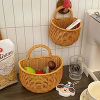 Wandgemonteerde vintage rotan-stijl opbergmand, draagbare kleine fruit- en groenteorganizer, geweven mand gemaakt in Yiwu