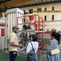 Machine de fabrication d'aliments pour poulets simples mélange d'aliments pour animaux broyeur d'aliments pour volailles et mélangeur pour petite ferme entrepôt du Nigeria