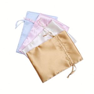 Sac de rangement anti-poussière double doublure en satin de soie écologique avec cordon de serrage pour bonnet de voyage et masque de nuit, idéal pour un usage quotidien - Product Image 6