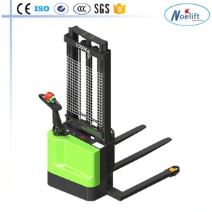 Forcella ampliamento permesso di lavoro visto per l'europa 4m altezza di sollevamento elettrico pallet stacker
