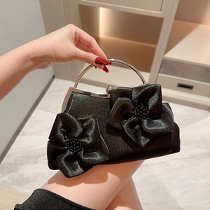 Women's Elegant <strong>White</strong> Flower Satin <strong>Evening</strong> <strong>Bag</strong> Handbags for Women Banquets and Weddings Luxury Fashionable Clutch Purse <strong>Bag</strong> - Product Image 4
