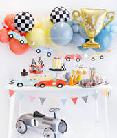Kit de décoration de fête personnalisé comprenant une bannière en papier Joyeux Anniversaire, un ballon imprimé sur mesure et plus encore pour les anniversaires, les fêtes, etc.