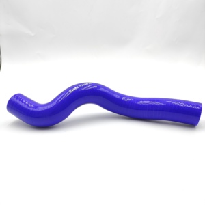 Fabricant d'automobiles Réducteur d'admission en silicone Tuyau de radiateur avec couleur et taille personnalisables OEM 21501-4M400 pour usage automobile - Product Image 1