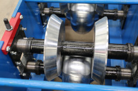 Machine de formage à rouleaux pour capuchons de toit 312, 12-18 m/min, largeur d'alimentation 600 mm, pour les entreprises de construction et de vente de tôles d'acier
