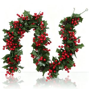 Guirnalda Navideña con Bayas Rojas, Hojas Verdes y Piñas, 1.8m, Guirnaldas Artificiales para Decoración del Hogar - Product Image 4