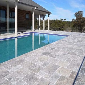 Tuiles en <span class=keywords><strong>travertin</strong></span> argenté naturel de conception moderne YUSHI, pavés extérieurs polis, panneau mural intérieur pour villa, <span class=keywords><strong>piscine</strong></span> extérieure - Product Image 2