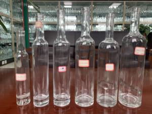 Botella de Vidrio Transparente de 375 ml, 750 ml, 1 L para Vodka, Botella de Vidrio Clásica para Licor - Product Image 2