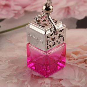 Flacon de parfum de voiture vide de 8 ml, carré, suspendu, en verre, avec bouchon argenté <span class=keywords><strong>creux</strong></span>, logo personnalisé, pour contenir des huiles essentielles parfumées pour voiture - Product Image 2