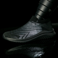 Vente en gros de chaussures tendance pour hommes baskets décontractées légères et confortables chaussures de marche respirantes antidérapantes en tricot doux à enfiler