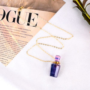 Vente en Gros de Cristal Artisanat Bouteille d'Huile Essentielle Pendentif en Cristal Collier de Bouteille de <span class=keywords><strong>Parfum</strong></span> Conception de Bijoux Élégants - Product Image 4