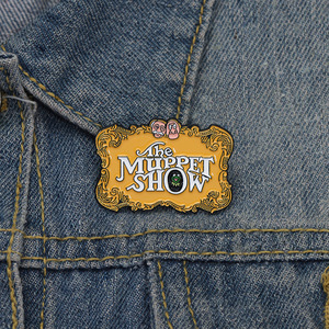 Broches en émail sur le thème des spectacles de variétés comiques et des poupées de dessin animé, badges de revers pour la remise des diplômes, bijoux pour sacs à dos, cadeau pour amis, vente en gros - Product Image 2