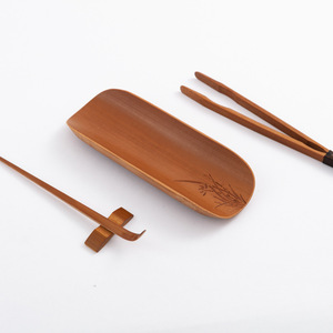 Juego de 4 cucharas de té de bambú talladas con motivos de ciruela, orquídea y crisantemo, pulidas a mano para la ceremonia del té. - Product Image 5
