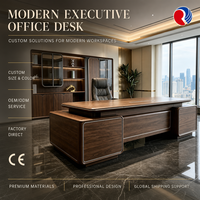 Bureau de direction moderne avec plateau spacieux, panneau frontal décoratif, taille personnalisée