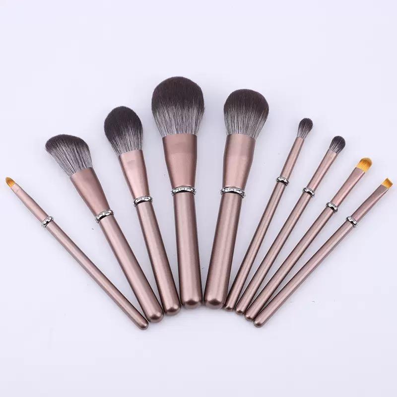 สีน้ำตาล