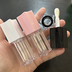 Tube de brillant à lèvres ISMAN Luxury 6ml Pentagon, couvercle rose, blanc, noir, conteneur vide transparent en plastique AS ABS, vente en gros, logo personnalisé, professionnel - Product Image 1