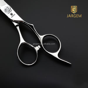 Tijeras de Peluquería Exclusivas Color Rosa de 6.3 Pulgadas Tijeras de Barbero Premium Herramienta Profesional con un Rendimiento de Corte Maravilloso - Product Image 4