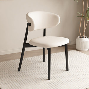 Silla de Comedor Tapizada en <span class=keywords><strong>Cuero</strong></span> y Madera Maciza, Diseño Moderno <span class=keywords><strong>para</strong></span> Muebles de Hogar, Uso en Restaurantes y Cafés de Alta Gama - Product Image 1