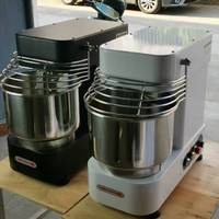 Nouveau mélangeur spiral de table en acier inoxydable, mélangeur commercial portable 220V 0.75KW pour boulangerie