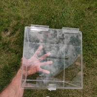 Klares quadratisches Acryl-Schließfach Plexiglas-Spendenbox mit Schloss Scharnierdeckel