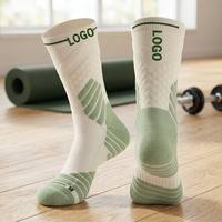 Chaussettes de compression athlétiques personnalisées avec logo, chaussettes de sport OEM pour la course, chaussettes ergonomiques rembourrées mi-mollet gauche-droite pour hommes et femmes