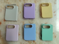 Coque Duo pour iPhone, coque rigide fine, finition douce au toucher, prise en main confortable, design à bords surélevés, construction flexible, découpe précise