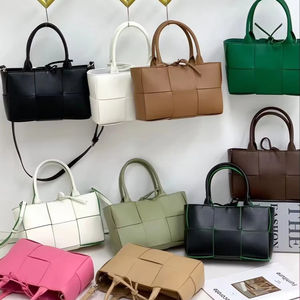 Bolso de mano de <span class=keywords><strong>cassette</strong></span> trenzado de cuero genuino pequeño para mujer a la moda - Product Image 2