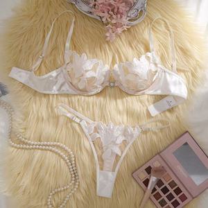 Set Bra dan Celana Dalam Transparan Berenda Oranye yang Menggoda, Pakaian Tidur Mewah untuk Bulan Madu, Lingerie Erotis Wanita - Product Image 5