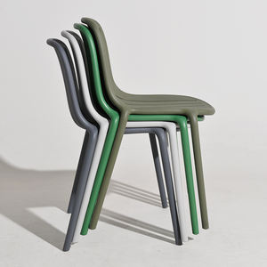 كراسي بلاستيكية قابلة للرص فوق بعضها بتصميم إيطالي للاستمتاع في الفناء في الحديقة بدون مسند للذراع - Product Image 6