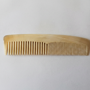 Peine de Cuerno de Vaca de Alta Calidad, Ecológico, Hecho a Mano, con Forma Natural Moderna, Decoración para el Hogar, Regalo Empresarial - Product Image 1