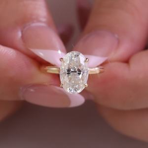 Anillo de Diamante Moissan Ovalado de 4 Quilates DEF/VVS en Oro Amarillo de 18K, Personalizable, Regalo de Aniversario, Joyería Fina de Boda, Moda de Lujo - Product Image 2