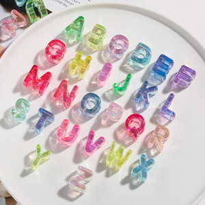 Perline acriliche a forma di alfabeto con foro grande, trasparenti, placcate AB, distanziatori a lettera, ciondoli Aurora per gioielli fai da te, fornitore all'ingrosso - Product Image 4