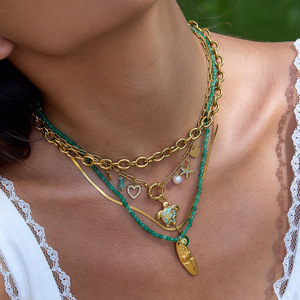 Collar con Colgante de Cangrejo de Acero Inoxidable con Cuentas Blancas y Centro de Perla, Chapado en Oro de 18K, Joyería de Moda Estilo Resort - Product Image 3