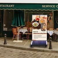 Panneau publicitaire solaire LED personnalisé pour rue commerciale ; Boîte lumineuse publicitaire solaire LED extérieure personnalisée et étanche.