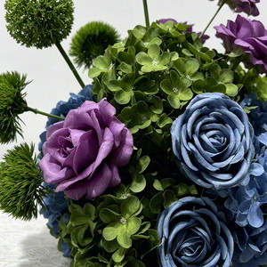 Arreglo Floral Moderno Hecho a Mano con Hortensias y Anthurium Verde Musgo Natural Realista para Decoración de Bodas, Banquetes y Regreso a Clases - Product Image 3