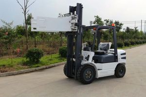 Abrazadera de fardo para carretilla elevadora diésel, capacidad de carga de 3 toneladas con altura de elevación de 4500mm - Product Image 3