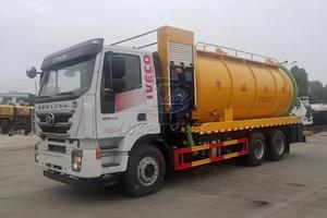Camion-citerne à jet d'aspiration sanitaire SAIC‑1VECO HONGYAN 6x4, moteur Yuchai 8L, pompe à vide à anneau d'eau auxiliaire, pompe HPP 350L/min - Product Image 5