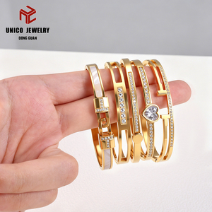 กำไลข้อมือแฟชั่นชุบทอง 18K PVD ไม่ลอก ไม่ดำ สำหรับผู้หญิง ขายส่งเพชร กำไลสแตนเลส - Product Image 4