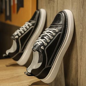 Nouvelles baskets tendance pour hommes 2024, en microfibre noire, personnalisables, chaussures de marche décontractées toutes saisons à lacets, vente chaude OEM - Product Image 3