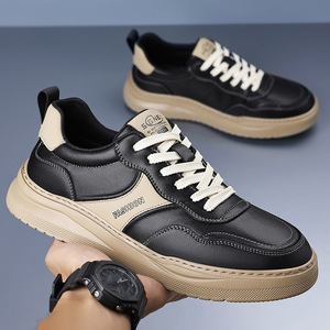 รองเท้าหนังลำลองผู้ชายแบบผูกเชือก แฟชั่น น้ำหนักเบา สไตล์เดินเล่น สีน้ำตาล รุ่น 9220 - Product Image 2