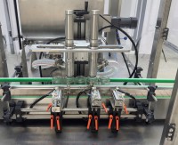 Machine de remplissage automatique de bouteilles d'eau gazeuse et de boissons gazeuses multi-tensions de haute précision 0,5L 1L