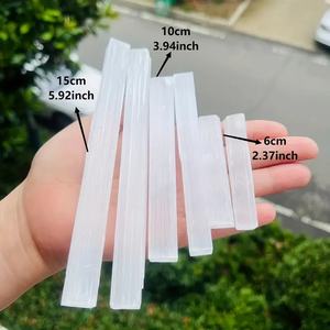 Venta al por mayor de varitas de cristal de selenita natural blanca para sanación Reiki, barras de selenita en bruto, cristales de selenita artesanales - Product Image 3