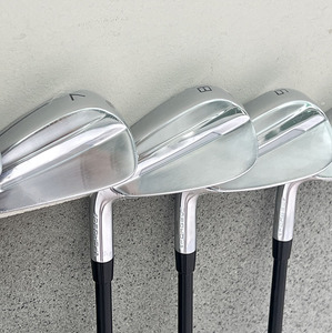 Juego de 7 Palos de Golf Forjados de Alta Gama para Diestros, Cabeza de Acero Inoxidable, Empuñadura de Goma, Flex Rígido - Product Image 6