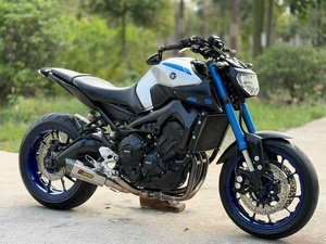 Motocicleta Yamaha <span class=keywords><strong>MT</strong></span>-<span class=keywords><strong>09</strong></span> de Gasolina, 890cc, Tres <span class=keywords><strong>Cilindros</strong></span>, Diseño de Lujo, Potente Moto Hyper Naked - Product Image 1