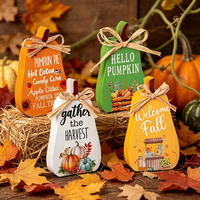 Lot de 4 centres de table en bois en forme de citrouille avec slogans d'automne et nœuds en raphia. pour les fêtes de Thanksgiving, les dîners de la récolte et la décoration saisonnière