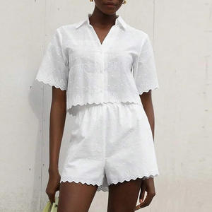 Conjunto de dos piezas con bordado tejido informal para mujer, conjunto de camisa de manga corta con cuello y pantalones cortos de pierna recta, novedad de verano al por mayor - Product Image 1
